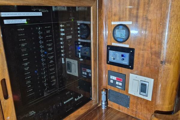 56ft Navigator Yacht For Sale