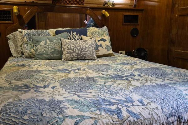 56ft Navigator Yacht For Sale