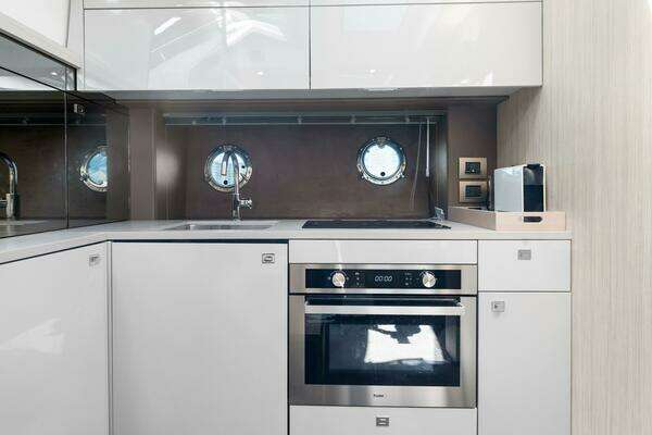 Cranchi M 44 HT Yacht For Sale