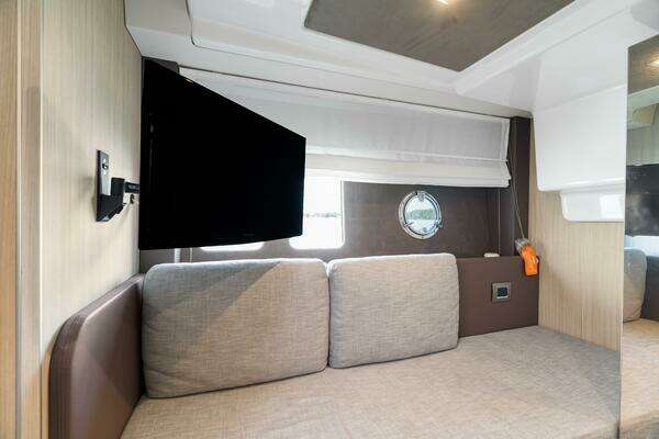 Cranchi M 44 HT Yacht For Sale