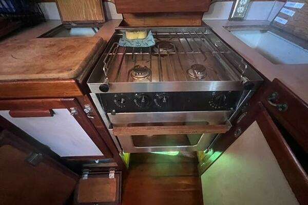 Photo of the 1993 Custom Baraka 46 "Esme"