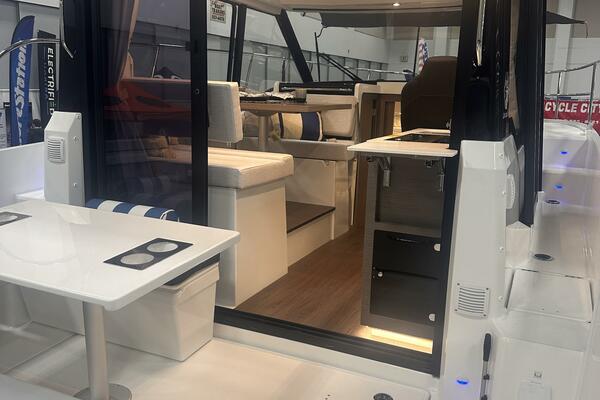 30ft Jeanneau Yacht For Sale