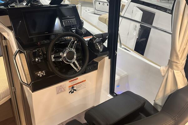 30ft Jeanneau Yacht For Sale