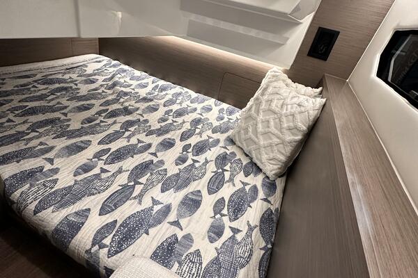 30ft Jeanneau Yacht For Sale