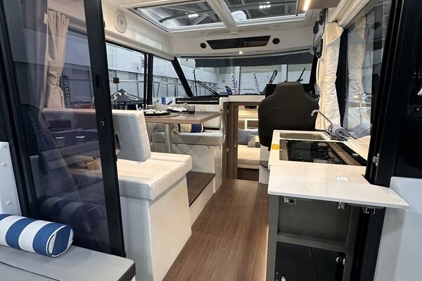 30ft Jeanneau Yacht For Sale