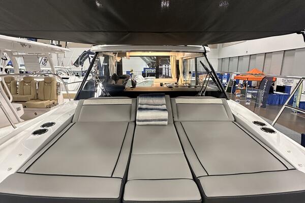 30ft Jeanneau Yacht For Sale