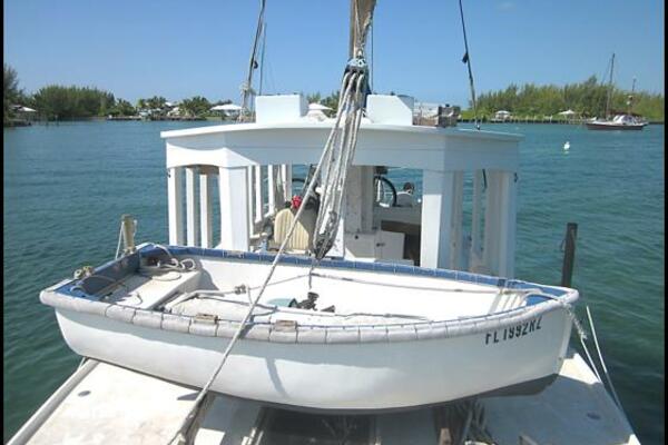 Briney Bug 34ft Custom Yacht For Sale