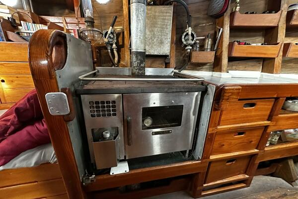 Briney Bug 34ft Custom Yacht For Sale