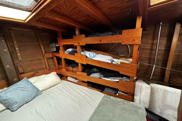 Briney Bug 34ft Custom Yacht For Sale