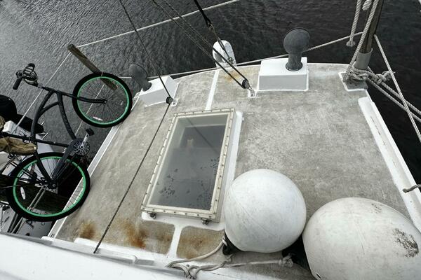 Briney Bug 34ft Custom Yacht For Sale