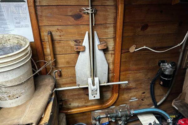 Briney Bug 34ft Custom Yacht For Sale