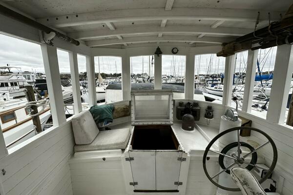 Briney Bug 34ft Custom Yacht For Sale