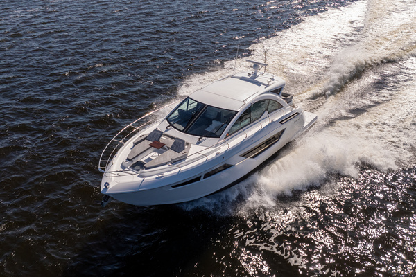 50ft Cruisers Yachts Yacht For Sale