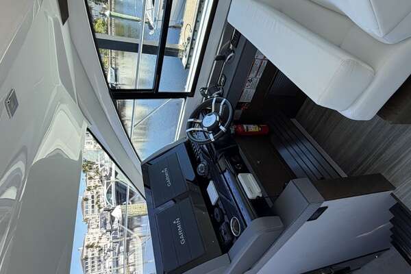 Cruisers Yachts 50 CANTIUS Yacht For Sale