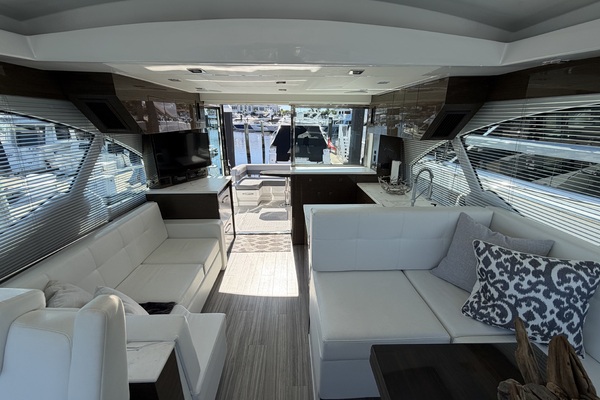 50ft Cruisers Yachts Yacht For Sale