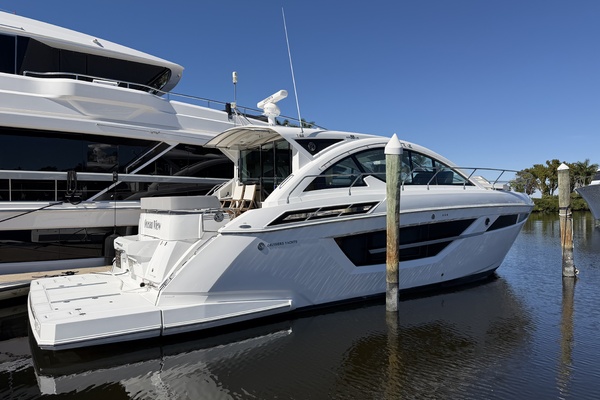 50ft Cruisers Yachts Yacht For Sale