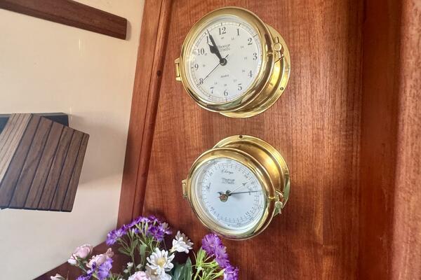 Clock & Barometer