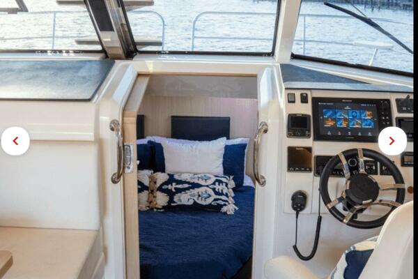 44ft Aquila Yacht For Sale