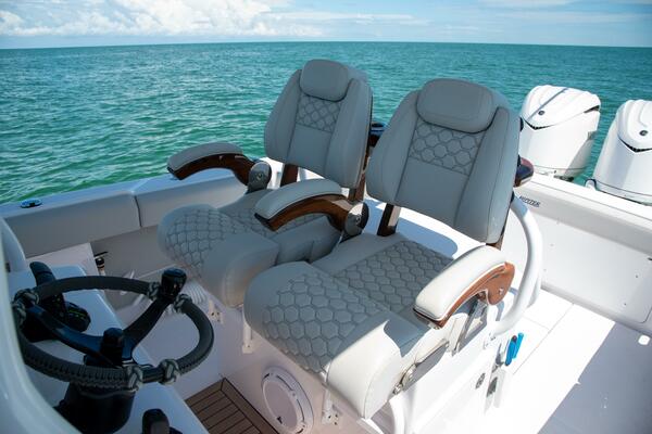 30ft Jupiter Yacht For Sale