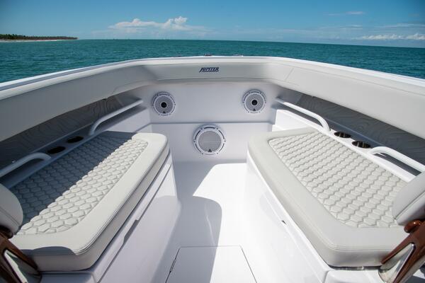 30ft Jupiter Yacht For Sale