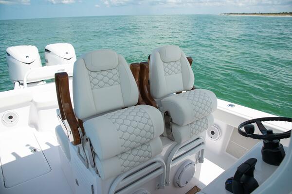 32ft Jupiter Yacht For Sale