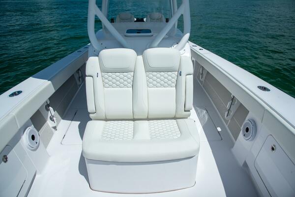 32ft Jupiter Yacht For Sale