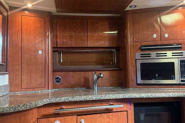 Sea Ray Sundancer Yacht For Sale