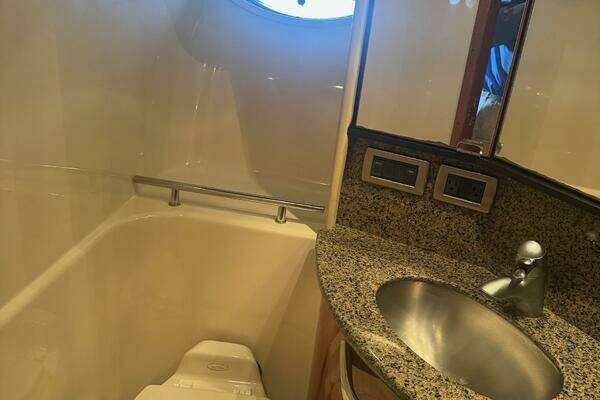 Sea Ray Sundancer Yacht For Sale