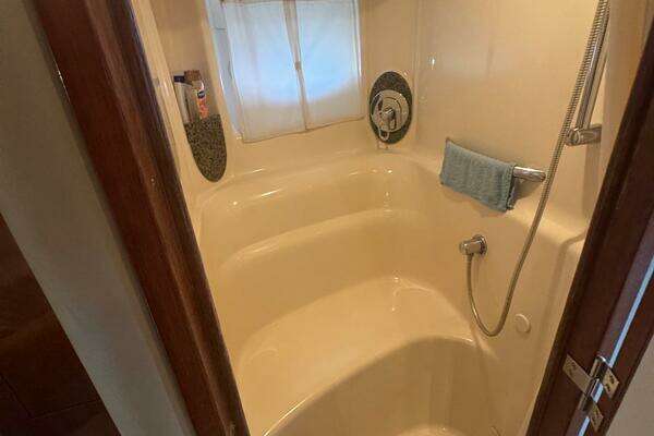 Sea Ray Sundancer Yacht For Sale