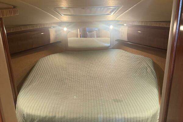 Sea Ray Sundancer Yacht For Sale