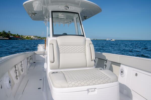 34ft Jupiter Yacht For Sale