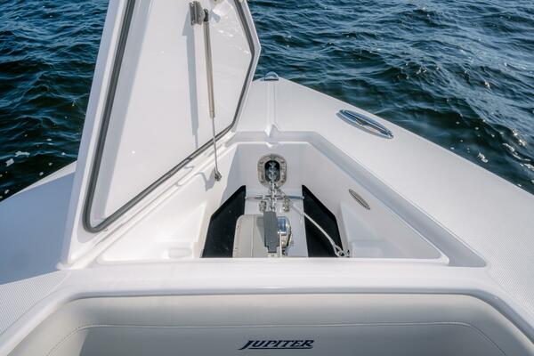 34ft Jupiter Yacht For Sale