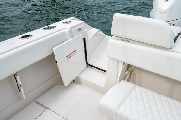 38ft Jupiter Yacht For Sale