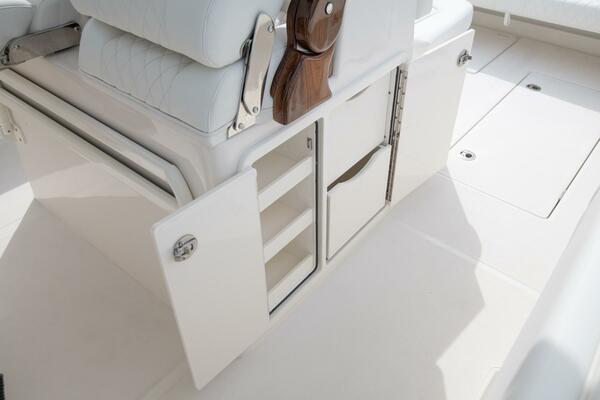 38ft Jupiter Yacht For Sale