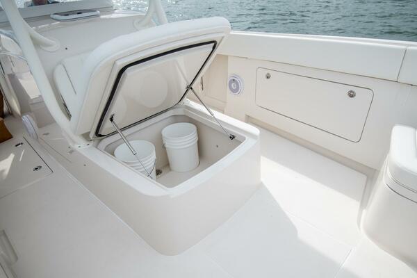 38ft Jupiter Yacht For Sale