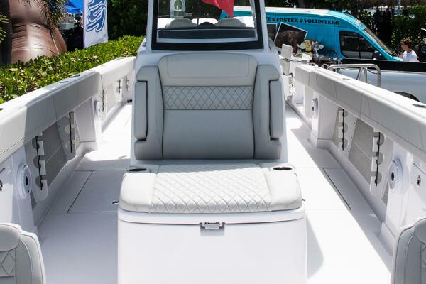 38ft Jupiter Yacht For Sale