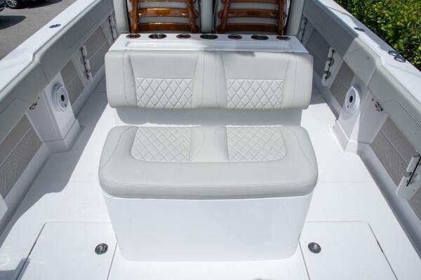 38ft Jupiter Yacht For Sale