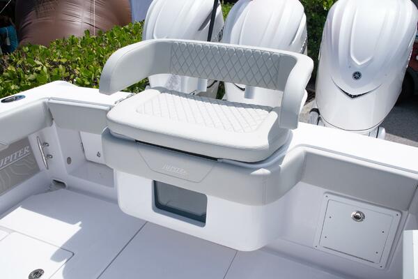 38ft Jupiter Yacht For Sale