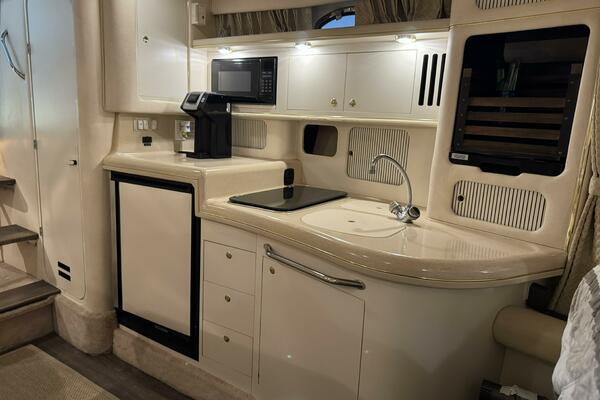 34ft Sea Ray Yacht For Sale