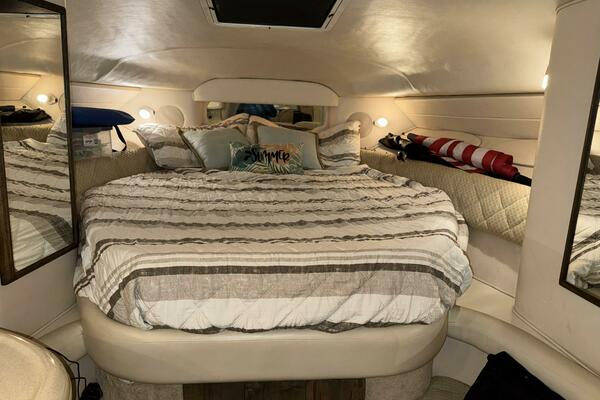 34ft Sea Ray Yacht For Sale