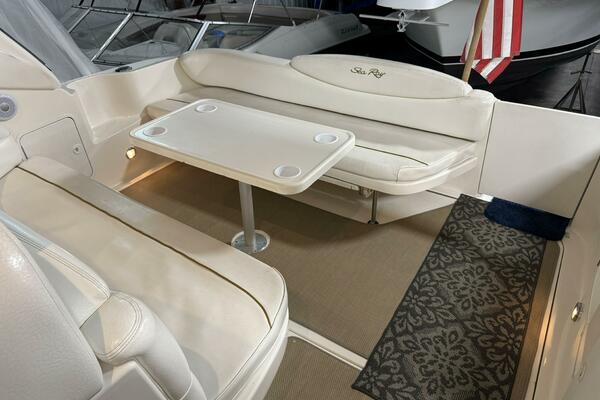 34ft Sea Ray Yacht For Sale