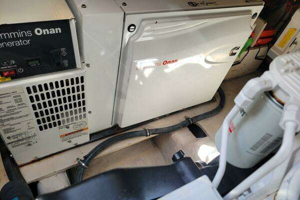 Sea Ray Sundancer 460 Yacht For Sale