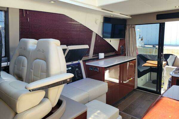 Sea Ray Sundancer 460 Yacht For Sale