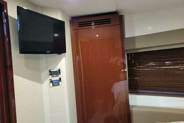 Sea Ray Sundancer 460 Yacht For Sale