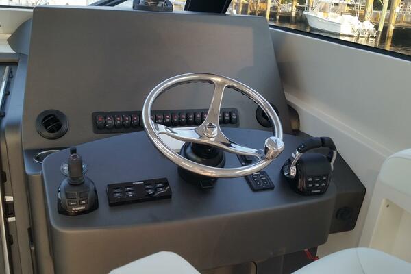 41ft Jupiter Yacht For Sale