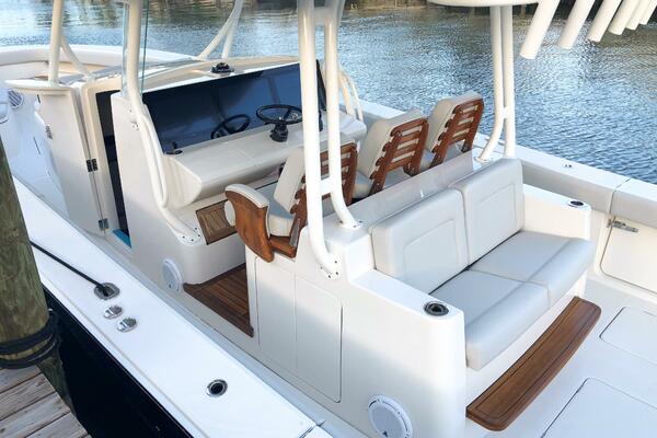 43ft Jupiter Yacht For Sale