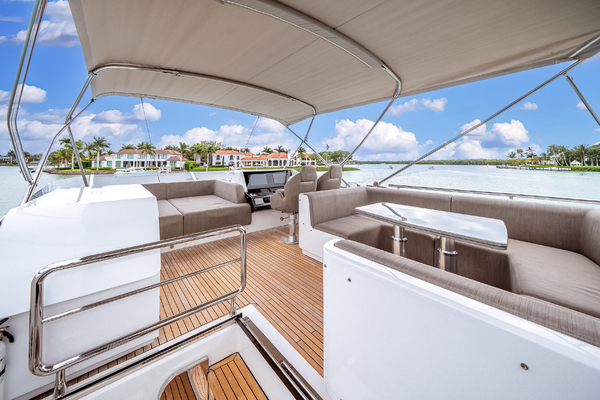 80ft Azimut Yacht For Sale