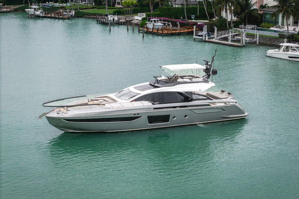 80ft Azimut Yacht For Sale
