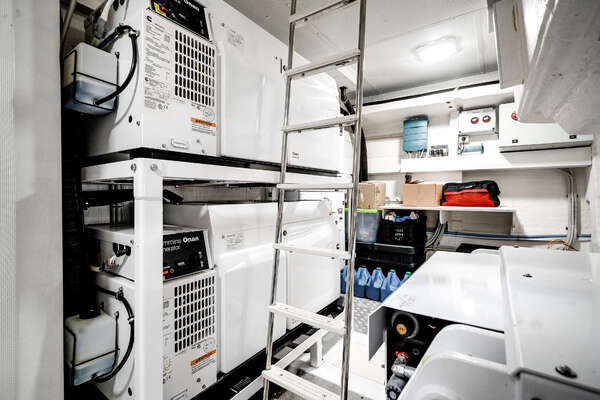 Azimut S8 Yacht For Sale