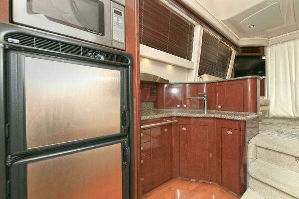 Sea Ray 44 Sedan Bridge Yacht For Sale